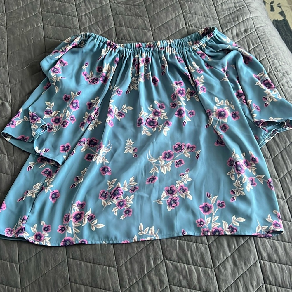 Off the shoulder flower shirt